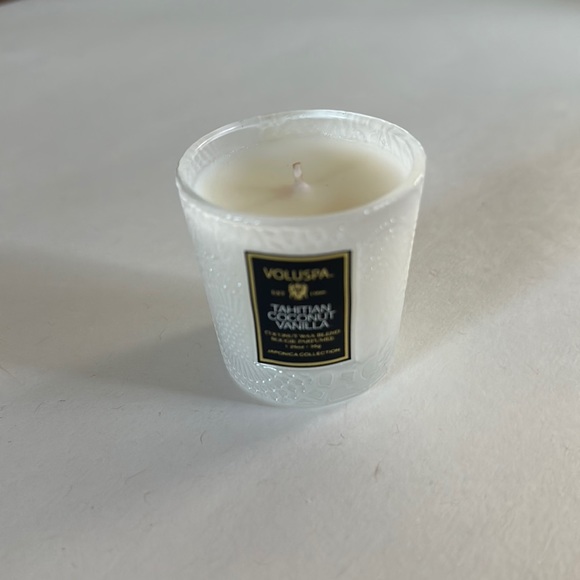 Voluspa Candle - Picture 1 of 1